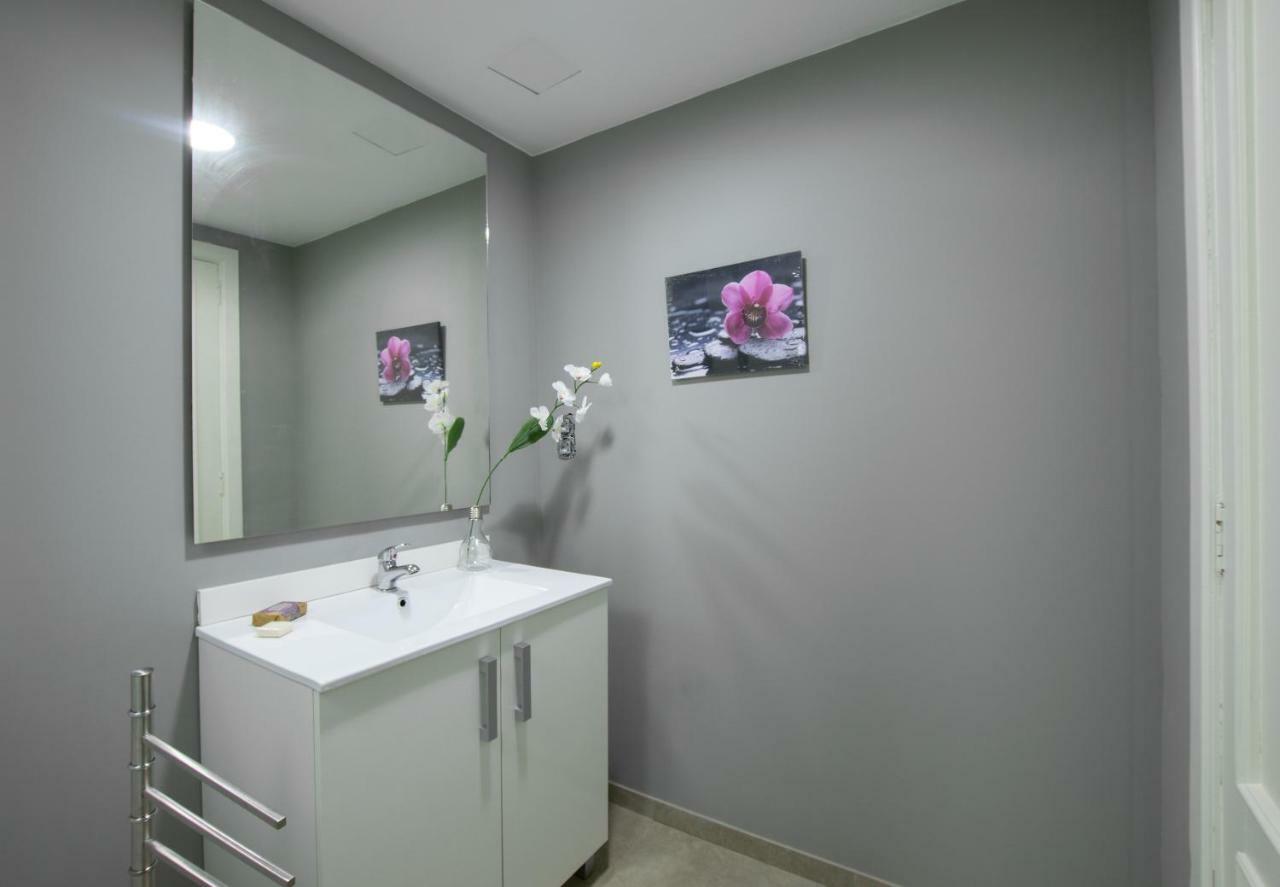 Light&bright apartment in central Valencia Exterior foto